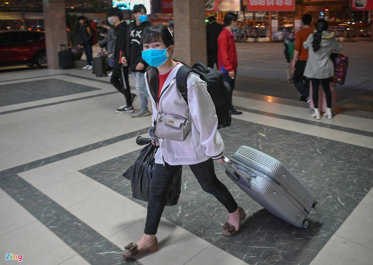 Sinh vien vua len thanh pho thue tro, truong lai huy ke hoach di hoc