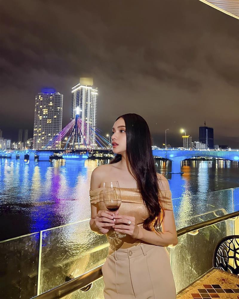 Clip: Huong Giang bung xoa lay loi, nhay quen loi ve