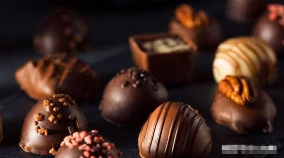 Khong nen cho tre an nhung mon sau day truoc khi tre di ngu-Hinh-2