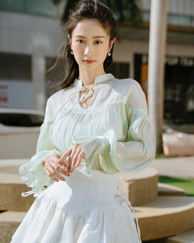 “Co be tra sua” ngay tho nam nao gio goi cam, quyen ru den me man - vot