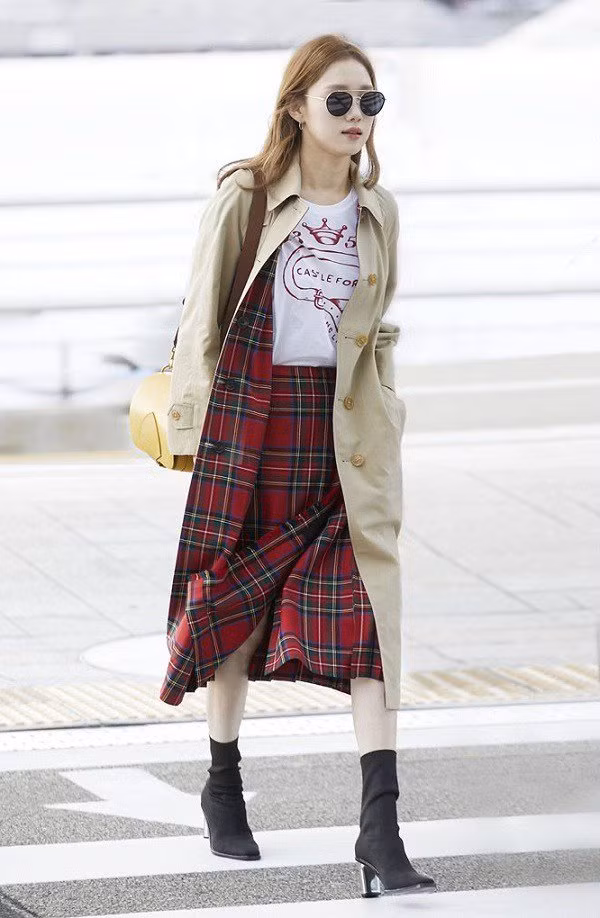 Hoc sao Han dien trench coat dat diem 10 sanh dieu vao nhung ngay dau Xuan-Hinh-4