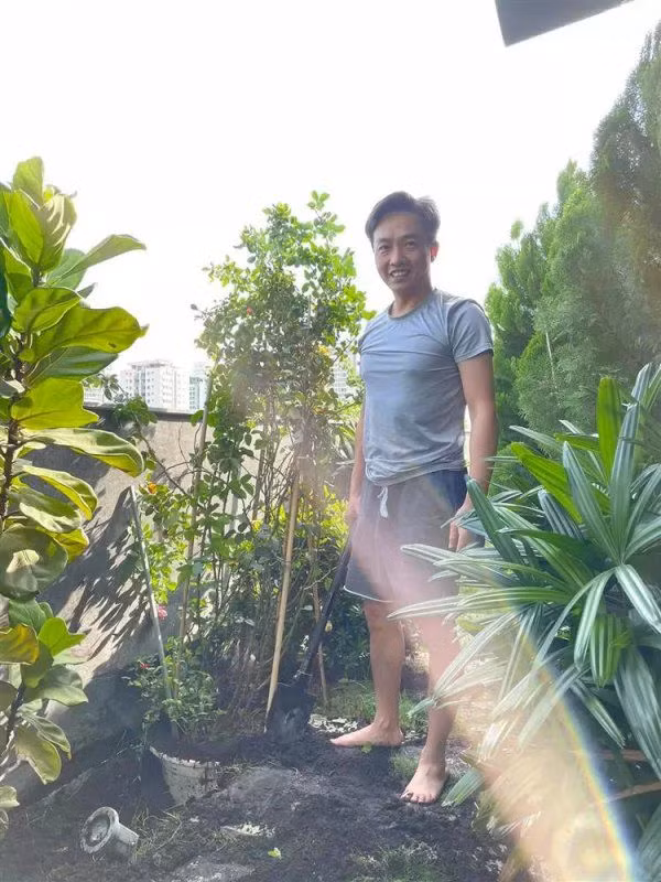 Vo chong Cuong Do La khoe trang tri Tet-Hinh-11