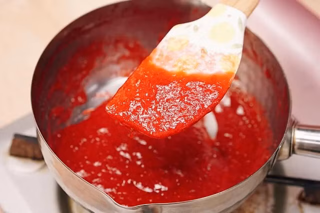 Tro tai lam mon keo dau tay cuc don gian dai khach ngay Tet-Hinh-5