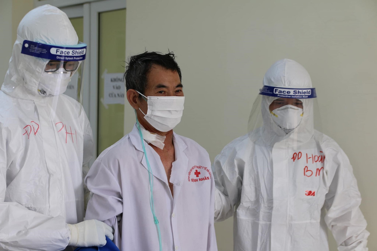 Bệnh nhân COVID-19 nặng nhất Hải Dương xuất viện ảnh 1