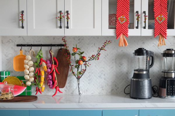 Goi y decor phong bep de nghenh don tai loc, binh an-Hinh-5