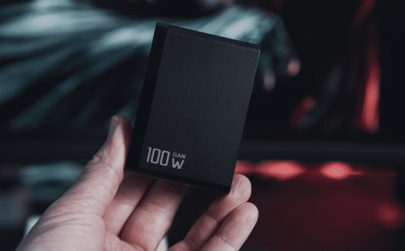 Mua may tinh, kich thuoc pin rat quan trong, day la ly do-Hinh-4