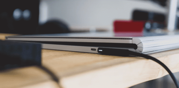 Mua may tinh, kich thuoc pin rat quan trong, day la ly do-Hinh-2