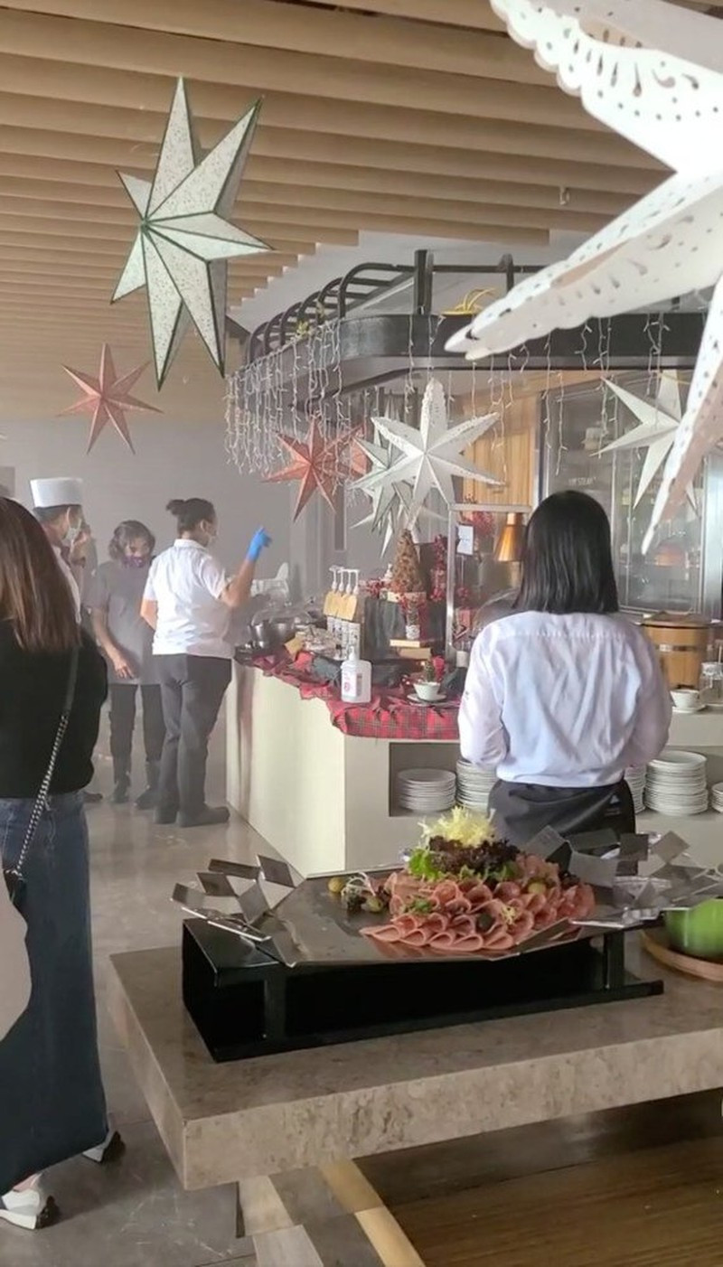 Hong Kong: Chay lon tai Trung tam Thuong mai The gioi, hon 300 nguoi mac ket-Hinh-2