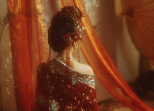 Am anh loi thoat cua ky nu thoi xua khi “that nghiep“