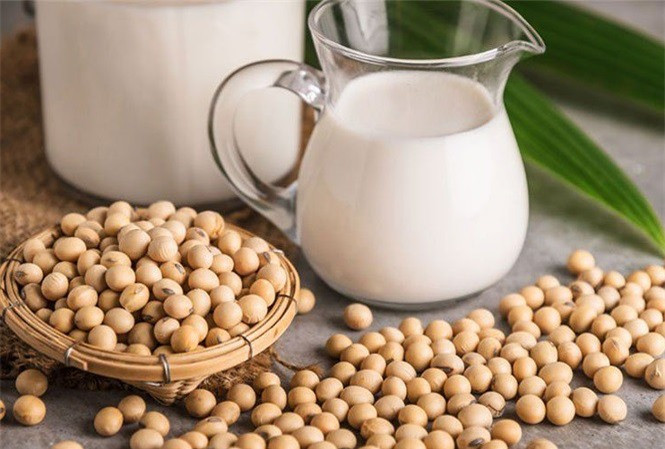 Sữa đậu nành “ngon bổ rẻ” nhưng 6 kiểu người không nên uống Sua dau nanh “ngon bo re” nhung 6 kieu nguoi khong nen uong