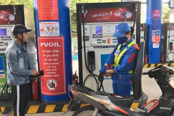 Gia xang E5 RON 92 co the tang 170 dong/lit