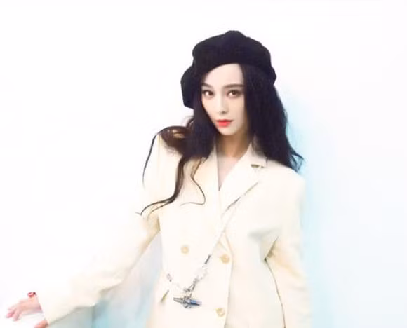 Pham Bang Bang 'dap tra' tin don khong moi noi nhiep anh gia-Hinh-7