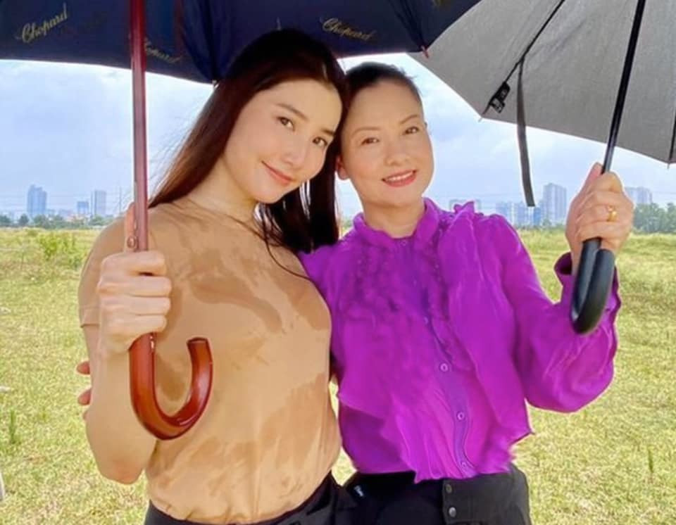 Ngo ngang nhan sac tuoi 52 cua NSND Thu Que-Hinh-2