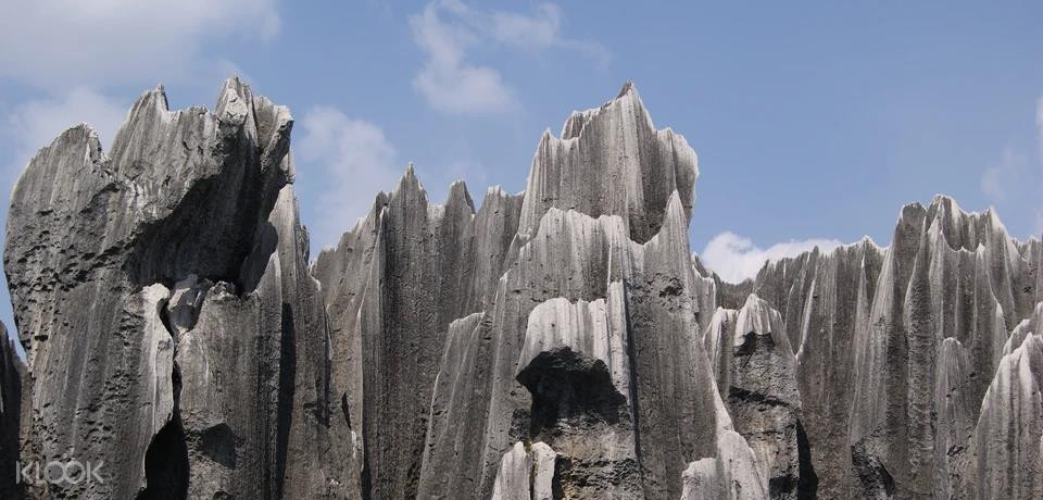 Ngũ Hành Sơn nơi Phật Tổ giam Tôn Ngộ Không có thật ngoài đời? - Hình 5 Ngu Hanh Son noi Phat To giam Ton Ngo Khong co that ngoai doi?-Hinh-5