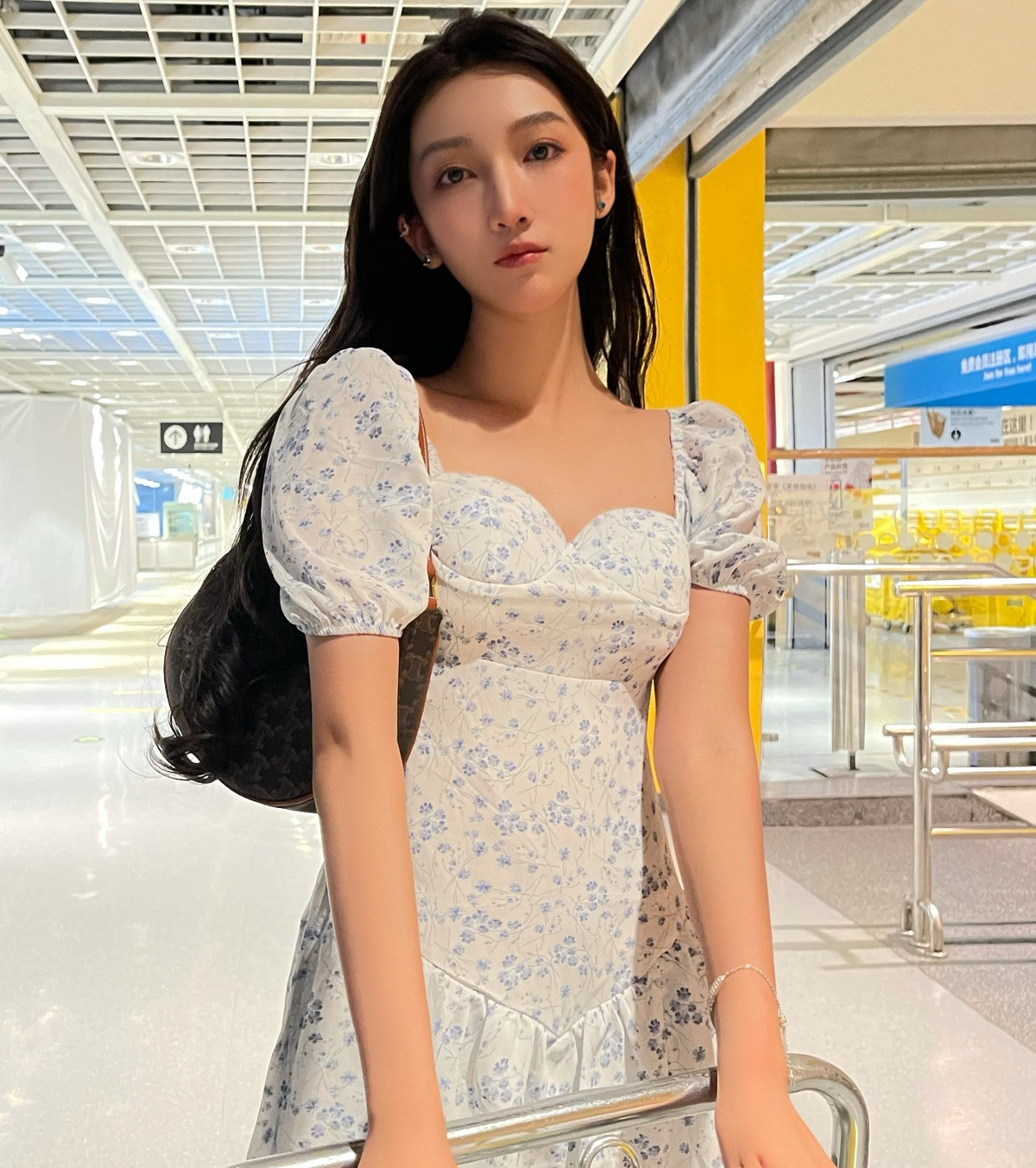 Dien bien cang thang vu Ngo Diec Pham yeu 8 co gai