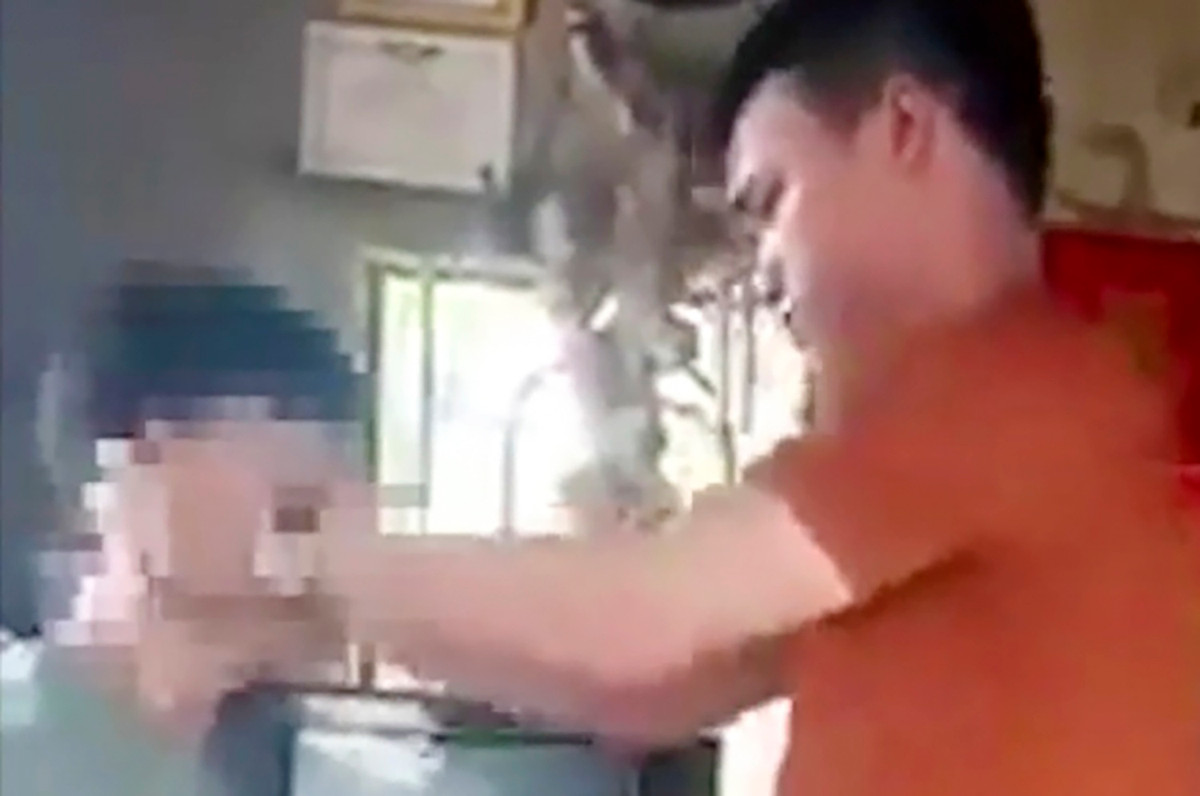 Trieu tap nam sinh bat chuoc 