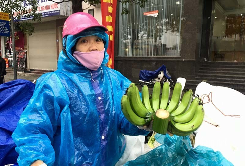 Cho 28 Tet: Chuoi xanh la liet, e buon ngay mua cuoi nam-Hinh-6