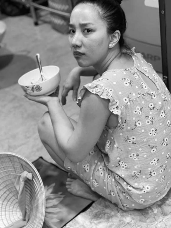 Lê Dương Bảo Lâm bất ngờ quay xe khen vợ nức nở - Hình 3 Le Duong Bao Lam bat ngo quay xe khen vo nuc no-Hinh-3