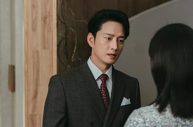 Xa nhau do gian cach, anh chang cua luon ban than cua nguoi yeu