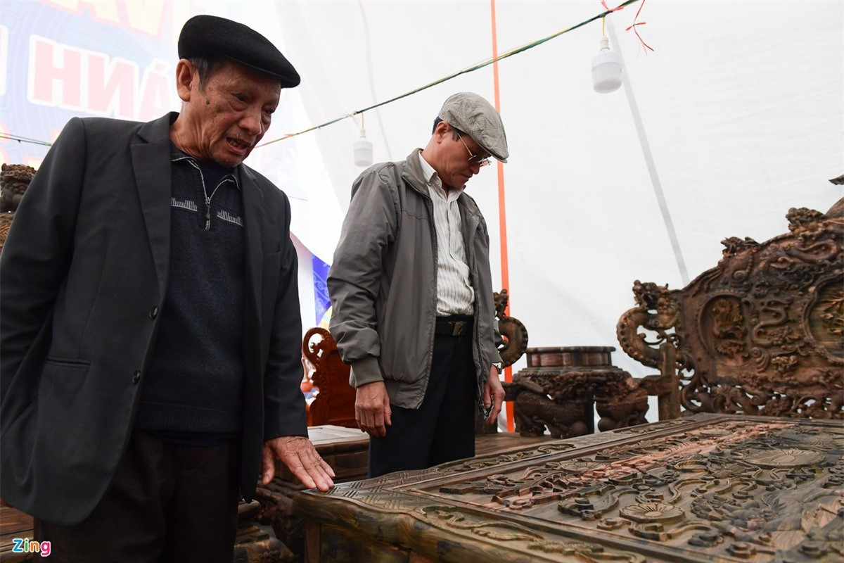 Tận mục bộ bàn ghế gỗ Nu Kháo gần 3 tỷ đồng ở Hà Nội ảnh 10