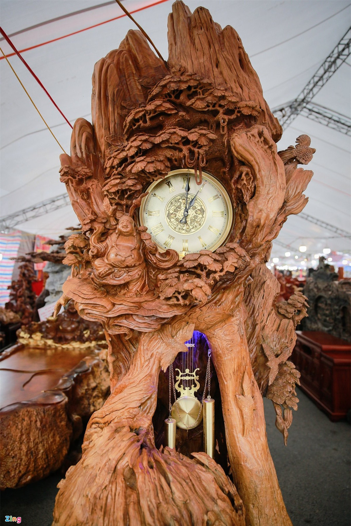 Tận mục bộ bàn ghế gỗ Nu Kháo gần 3 tỷ đồng ở Hà Nội ảnh 3