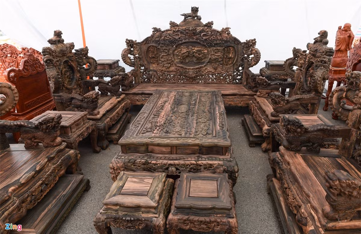 Tận mục bộ bàn ghế gỗ Nu Kháo gần 3 tỷ đồng ở Hà Nội ảnh 8