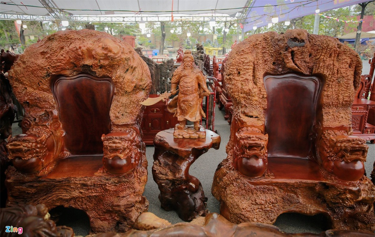 Tận mục bộ bàn ghế gỗ Nu Kháo gần 3 tỷ đồng ở Hà Nội ảnh 2