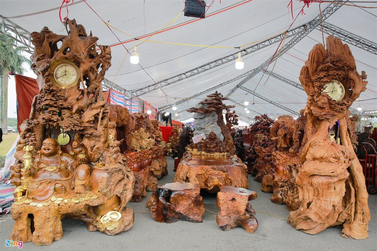 Tận mục bộ bàn ghế gỗ Nu Kháo gần 3 tỷ đồng ở Hà Nội ảnh 1