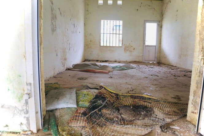 Nhech nhac ben trong trung tam chua benh cua ‘than y’ Vo Hoang Yen o Ha Tinh-Hinh-10