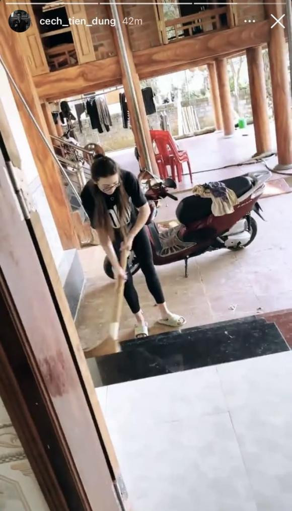 Ve nha thu mon Bui Tien Dung, ban gai Tay mac do gian di, don nha-Hinh-2