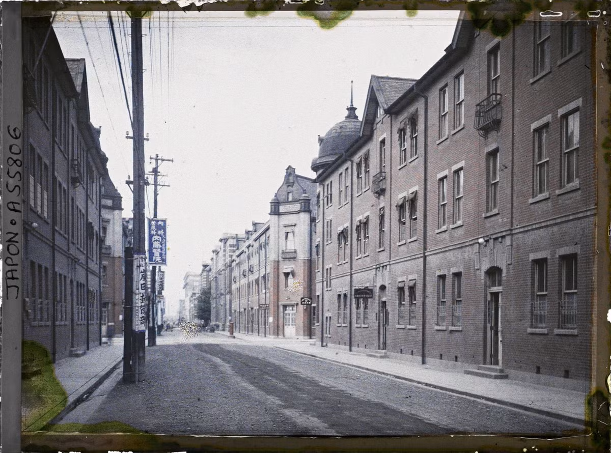 Khu phố kiểu châu Âu ở quận thương mại Marunouchi.