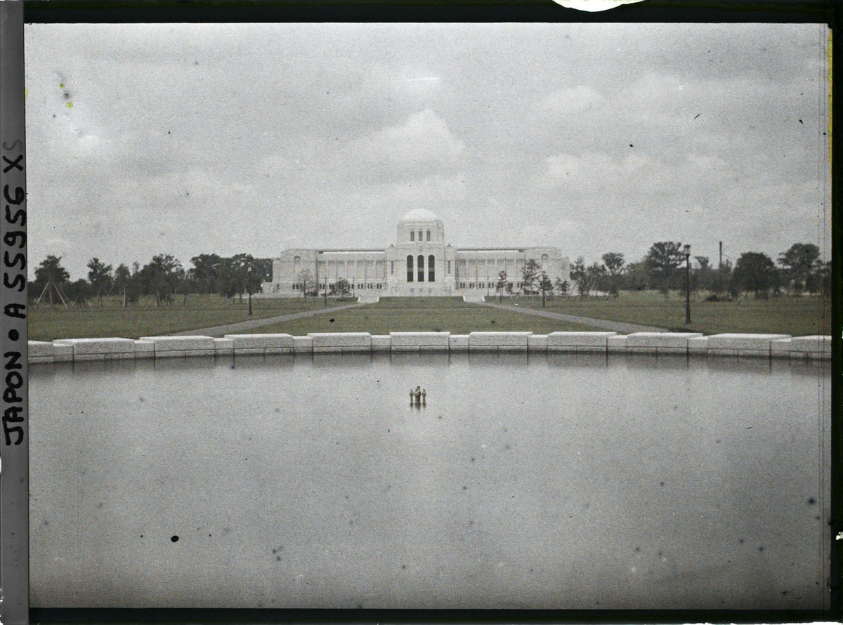 Toàn cảnh khu Nhà trưng bày Tưởng niệm Minh Trị.