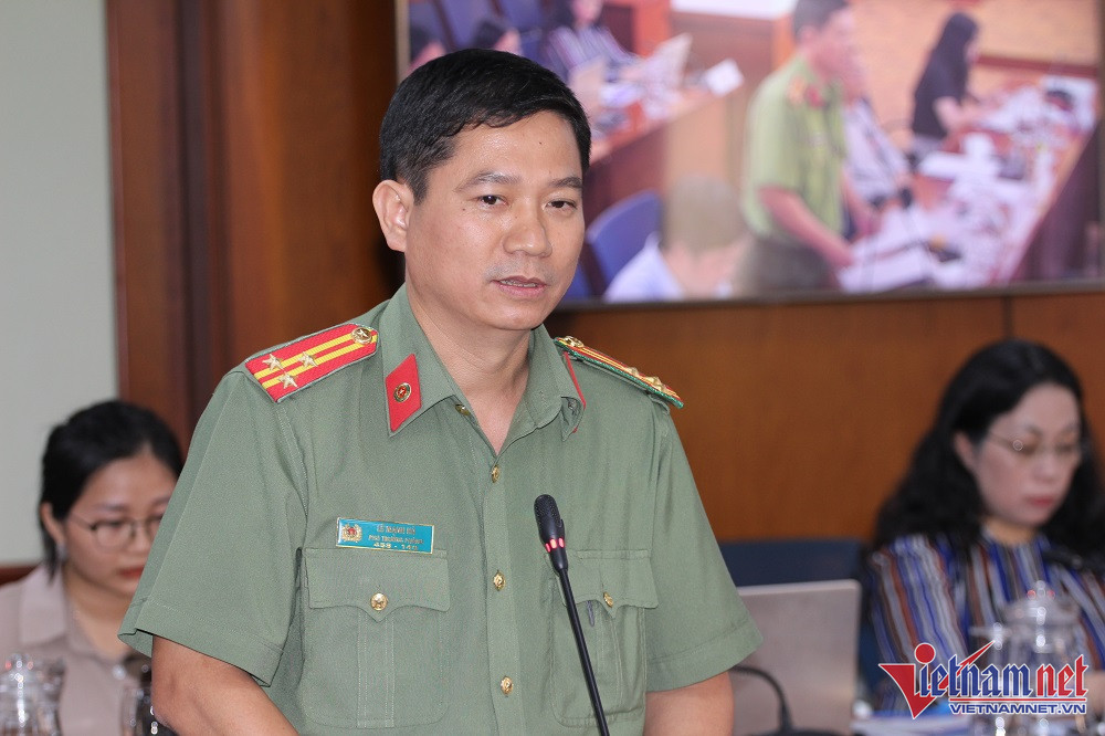 Công an TP.HCM lý giải việc trả tự do 4 nữ tiếp viên xách ma tuý Cong an TP.HCM ly giai viec tra tu do 4 nu tiep vien xach ma tuy