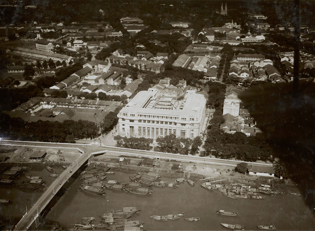 Trụ sở mới của Ngân hàng Đông Dương tại Sài Gòn đang được xây dựng, cuối thập niên 1920.