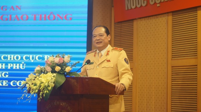 Thiếu tướng Lê Xuân Đức - Cục phó Cục CSGT phát biểu tại buổi lễ.
