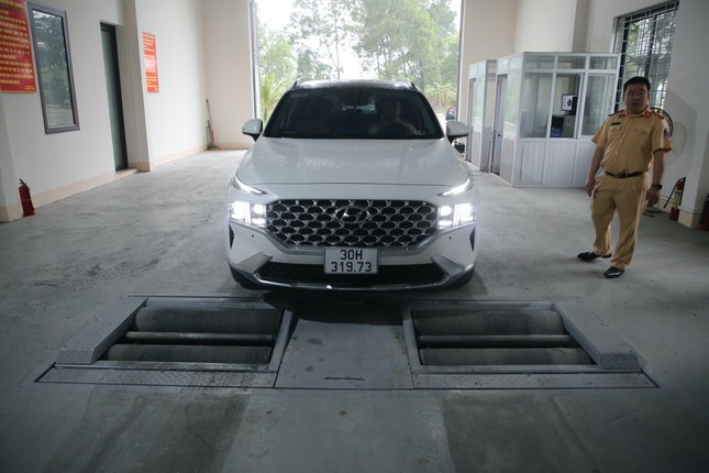 Một số hình ảnh lực lượng CSGT tập huấn đăng kiểm.