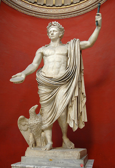 Vào năm 43 tuổi, ông đã điều 40.000 quân và nhiều voi chiến để thực hiện cuộc chinh phạt. Đội quân của ông nhanh chóng chiếm được một thành trì ngày nay là Colchester cũng như bắt được thủ lĩnh Caratacus của bộ tộc Catuvellauni. 