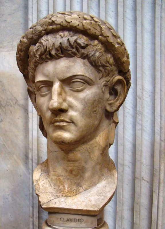 Sau đó, ông 4 lần lấy vợ nhưng đều không có kết thúc có hậu. Trong đó, ông đã ly dị một người do nghi ngờ vợ ngoại tình và giết người. 