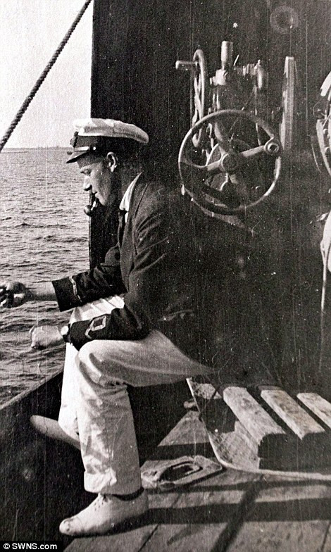 Ông thường mang theo máy ảnh bên mình nên đã chụp được khoảnh khắc đắt giá về vụ nổ nhân tạo lớn nhất lịch sử năm 1917.