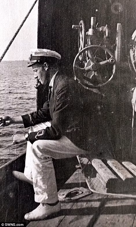 Ông thường mang theo máy ảnh bên mình nên đã chụp được khoảnh khắc đắt giá về vụ nổ nhân tạo lớn nhất lịch sử năm 1917.