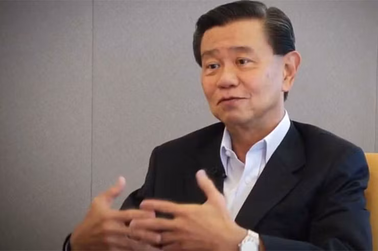 Ông từng đảm nhận chức vụ phó thủ tướng trong nội các Singapore.