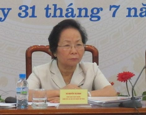 Phó Chủ tịch nước Nguyễn Thị Doan đưa ra đề nghị Bộ GD-ĐT nghiên cứu bỏ kỳ thi tốt nghiệp THPT tại hội nghị ngày 31/7.