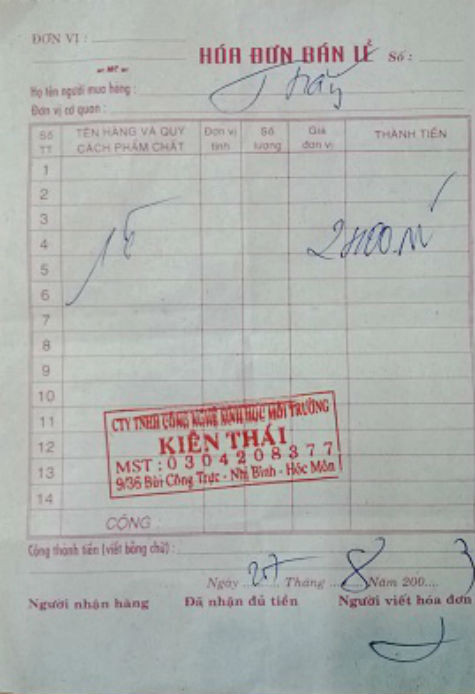 Tờ hóa đơn thu phí.