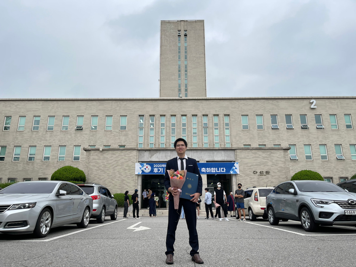 Ky su 9x bo viec luong cao de theo duoi giac mo du hoc-Hinh-2