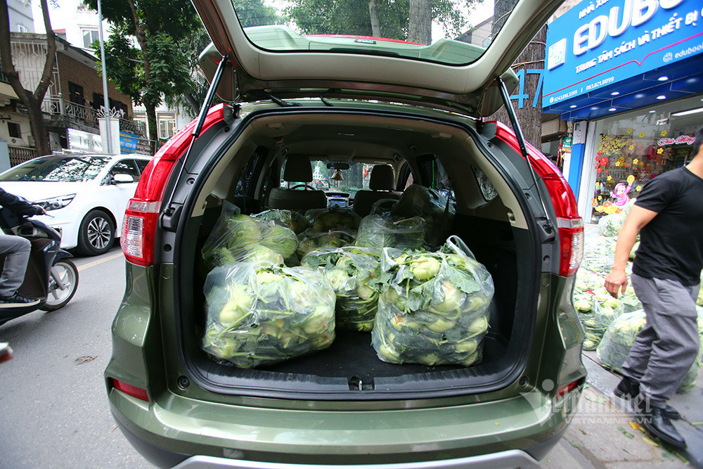 Ban 10 tan rau/ngay, nguoi dan ong tiet lo ‘mon lai’ chua tung co-Hinh-10