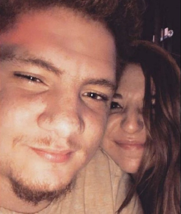 Thương bạn trai học hành vất vả, cô gái đặt đồ ăn giao tận nơi, không ngờ nhận về “cái tát” đau đớn ảnh 2