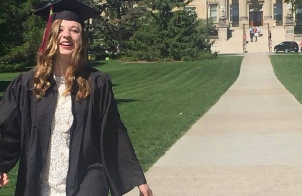 Thương bạn trai học hành vất vả, cô gái đặt đồ ăn giao tận nơi, không ngờ nhận về “cái tát” đau đớn ảnh 1