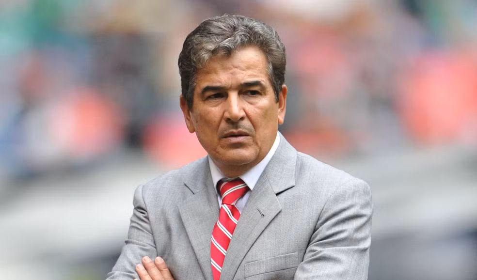 Jorge Luis Pinto không may mắn vì không được vinh danh là HLV xuất sắc nhất giải, Pinto đã đưa Costa Rica đi vào lịch sử World Cup với suất ở tứ kết và chỉ chịu thua Hà Lan trên chấm 11m. Pinto tạo nên điều tuyệt vời cho NHM của Costa Rica và cũng chính ông đặt niềm tin cho nền bóng đá còn được ít biết đến trên bản đồ thế giới.