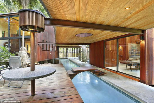 Vì vậy, người xưa dặn khi chọn nhà, nên chọn nơi có dòng nước nhỏ và êm ả như sông, suối nhỏ trước nhà. Hoặc nguồn nước sạch trong gia đình luôn thuận lợi, không bị rò rỉ, tắc nghẽn hay ô nhiễm.