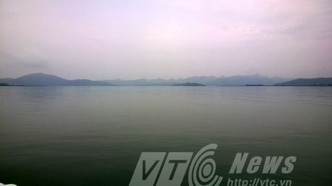 Biển Vân Đồn, nơi diễn ra trận hải chiến dìm hàng trăm thuyền quân Nguyên.